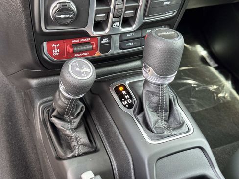 New 2026 Jeep Gladiator Mojave image 18