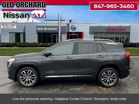 Used 2022 GMC Terrain Denali w/ Denali Premium Package image 9