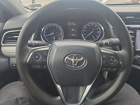 Used 2020 Toyota Camry LE image 14