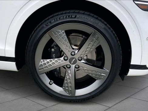 Used 2023 Genesis GV70 2.5T w/ Sport Prestige Package image 10