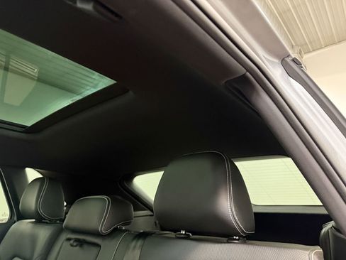 Used 2023 Volkswagen Atlas Cross Sport SEL Premium R-Line image 9