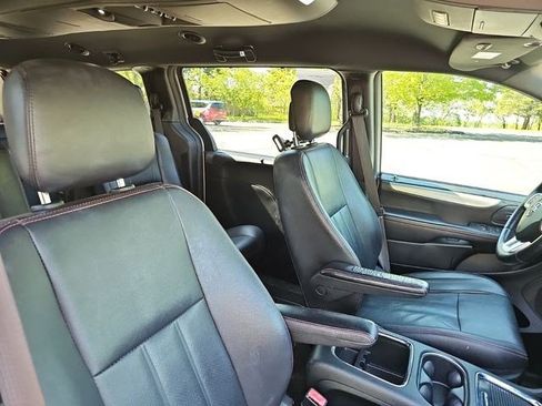 Used 2019 Dodge Grand Caravan GT FWD image 11