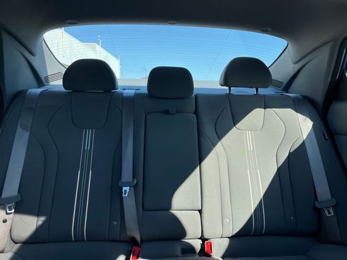 Used 2025 Hyundai Elantra SEL FWD image 39