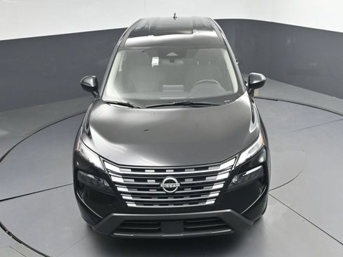 Certified 2025 Nissan Rogue SV FWD image 30