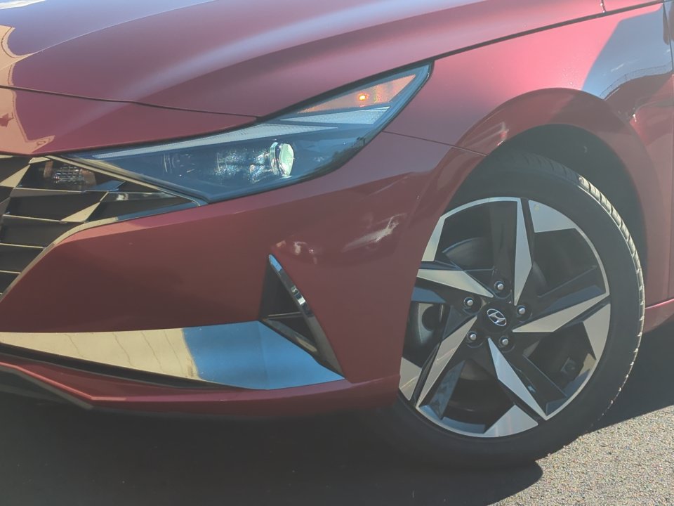 Used 2023 Hyundai Elantra Limited FWD image 23