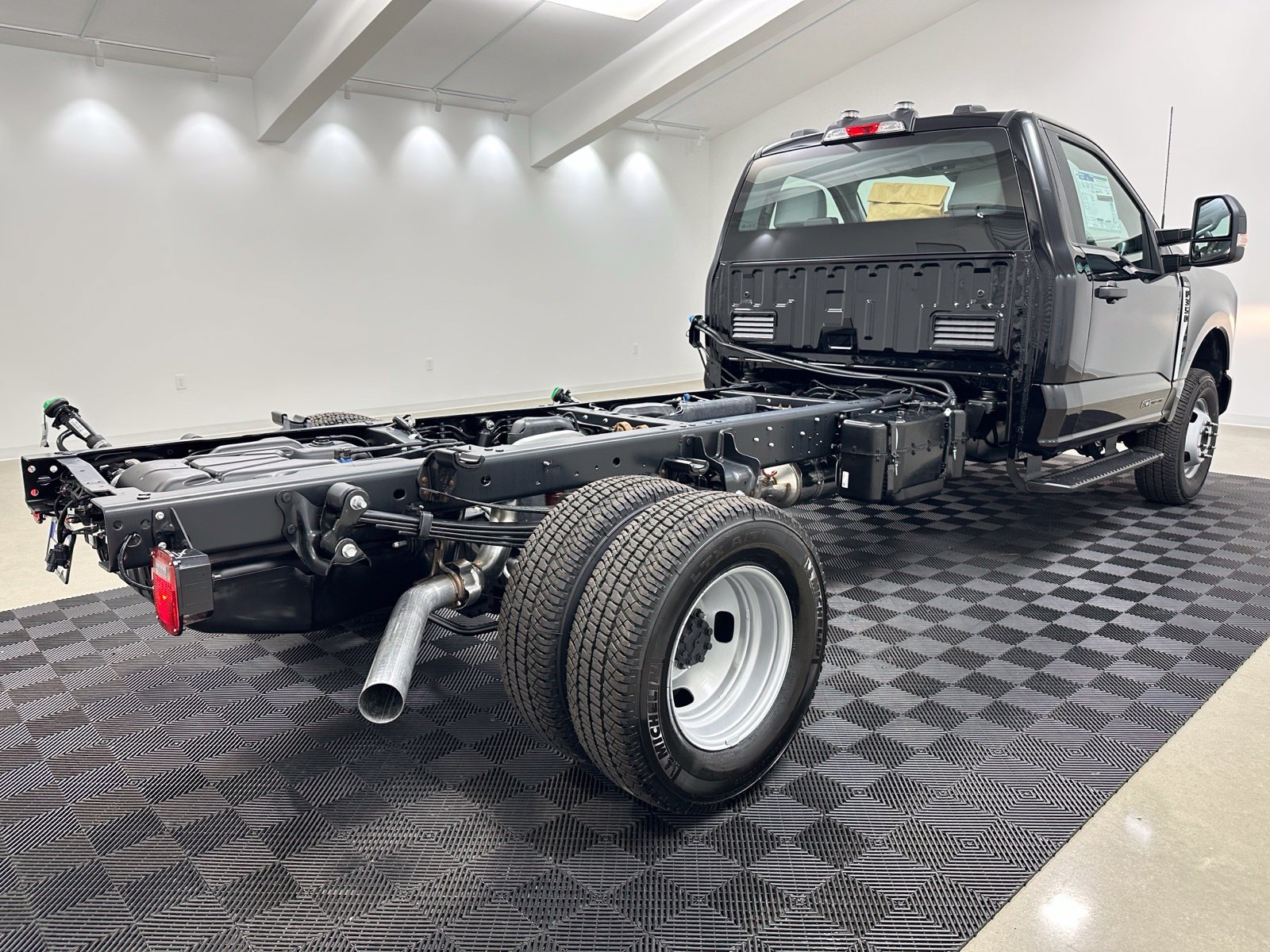 New 2025 Ford F350 XL AWD/4WD image 7