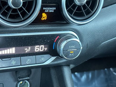 Used 2023 Nissan Sentra SR w/ Midnight Edition Package FWD image 28