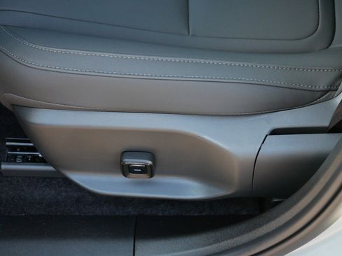 Used 2025 Volvo EX30 Ultra w/ Climate Package image 20