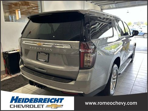 Used 2023 Chevrolet Suburban LS AWD/4WD image 4