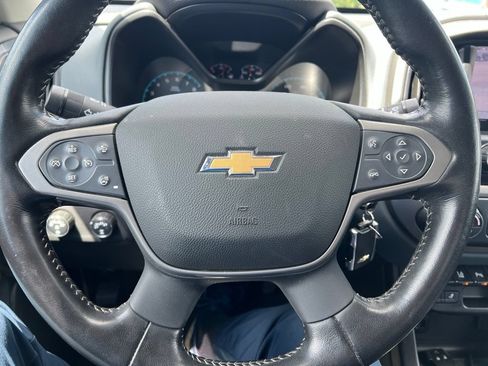 Used 2021 Chevrolet Colorado Z71 w/ Safety Package AWD/4WD image 17
