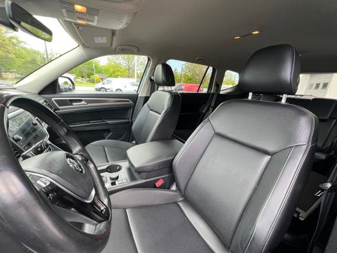 Used 2019 Volkswagen Atlas SE w/ Towing Package AWD/4WD image 18