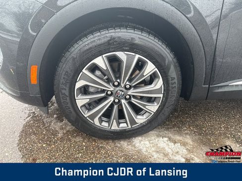 Used 2024 Buick Envision Preferred image 29