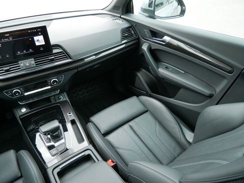 Used 2022 Audi Q5 2.0T Premium Plus image 11