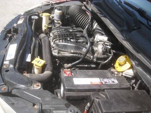 Used 2016 Dodge Grand Caravan SXT FWD image 34