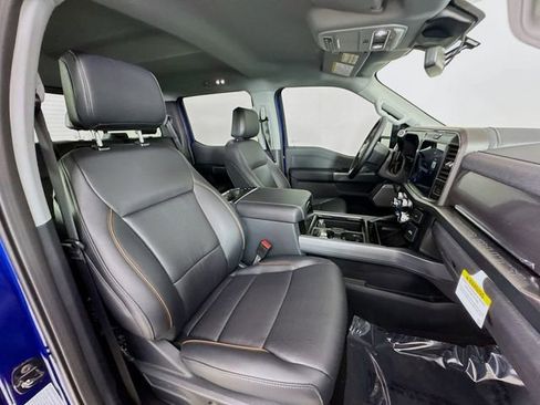 New 2026 Ford F250 Lariat w/ Black Appearance Package image 29