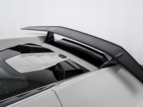 Used 2023 Lamborghini Huracan Tecnica RWD image 42