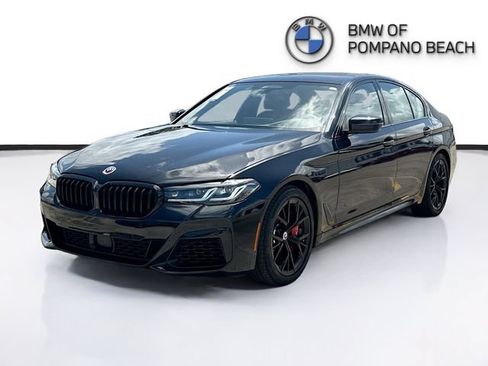 Used 2023 BMW M550i xDrive w/ Executive Package AWD/4WD image 3