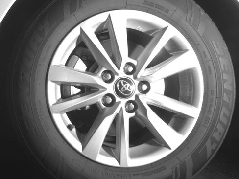 Used 2025 Toyota Camry LE image 12