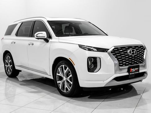 Used 2021 Hyundai Palisade Limited image 3
