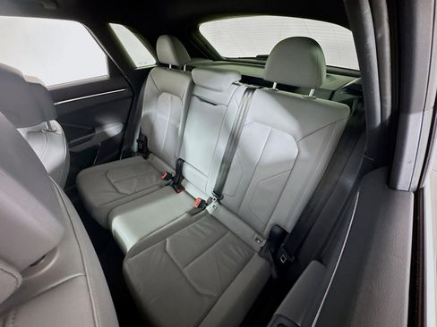 Used 2020 Audi Q3 2.0T Prestige image 24