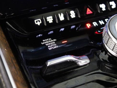 Used 2022 Jeep Grand Wagoneer Series I image 14