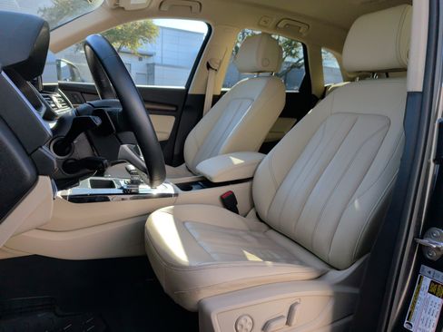 Certified 2023 Audi Q5 2.0T Premium w/ Convenience Package image 17