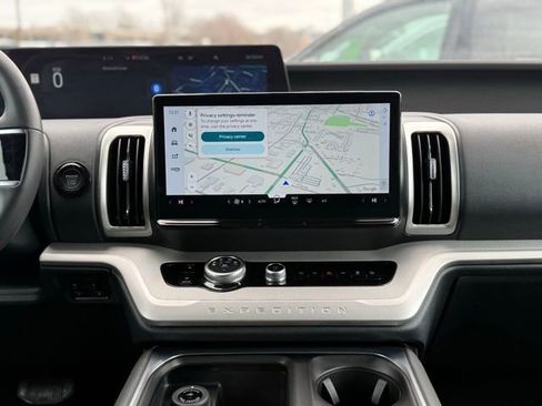 Used 2025 Ford Expedition Max Active image 26