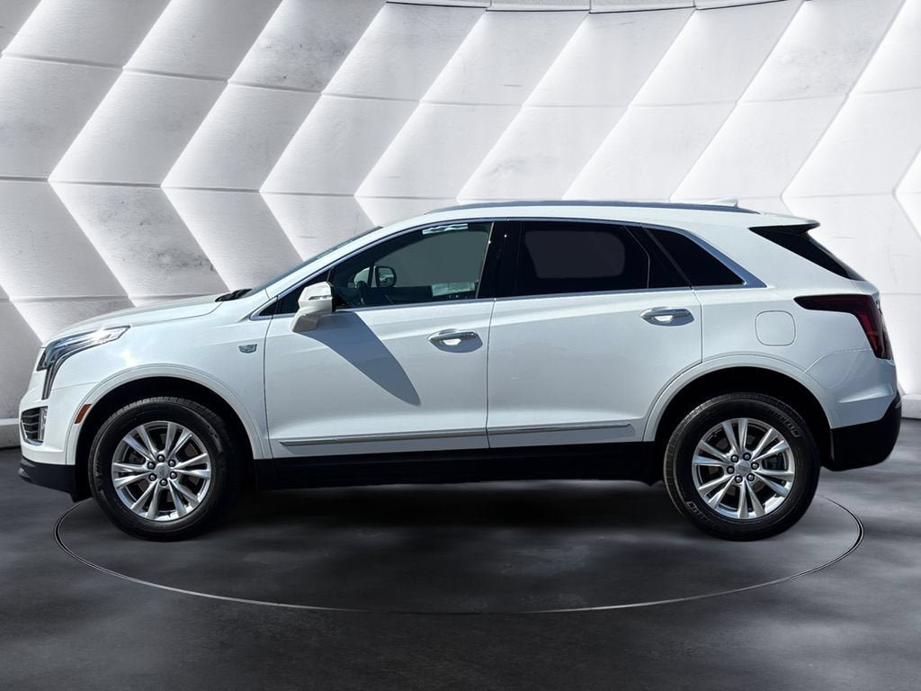 Certified 2024 Cadillac XT5 Luxury FWD image 2