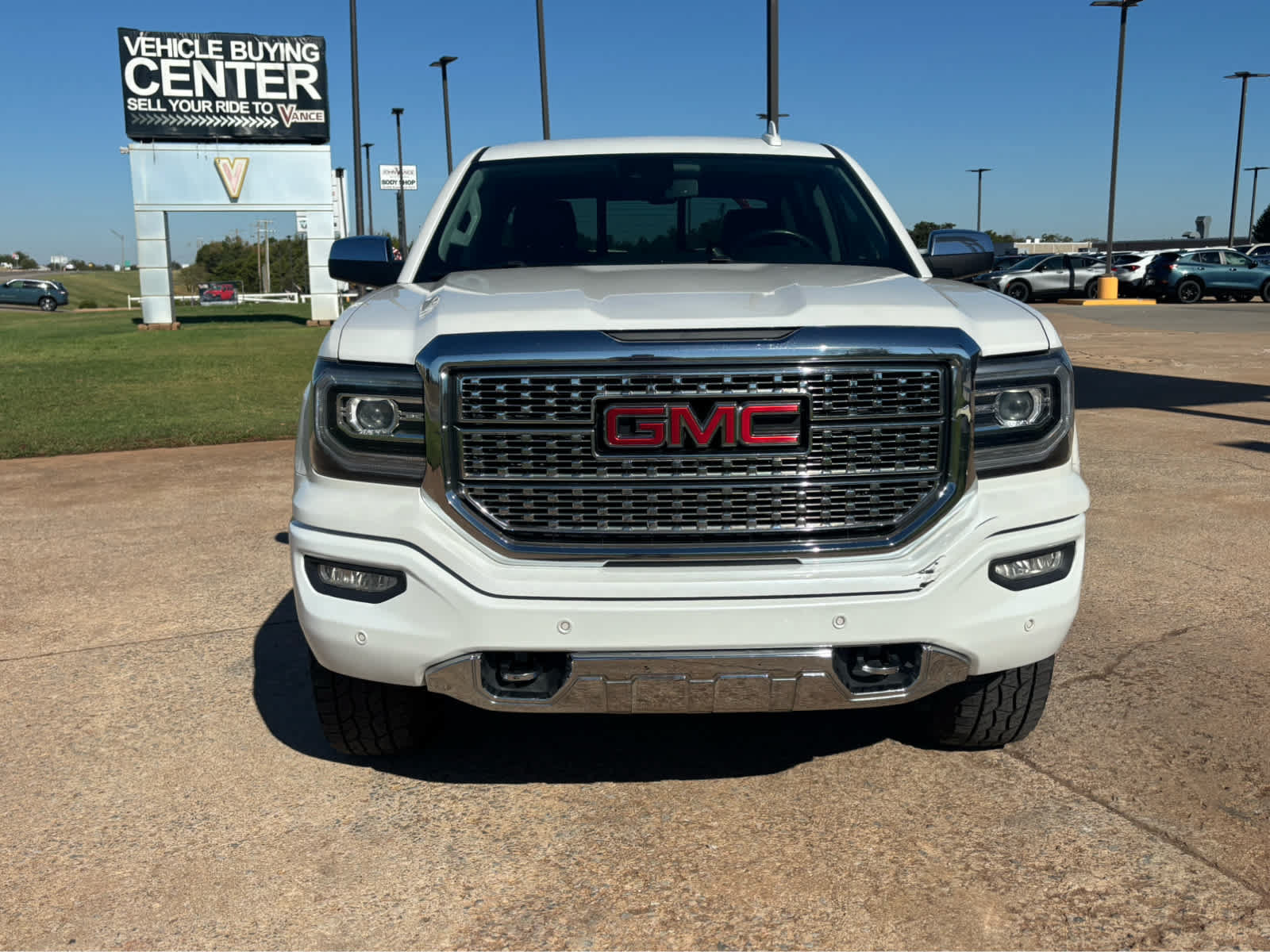 Used 2018 GMC Sierra 1500 Denali w/ Denali Ultimate Package AWD/4WD image 2