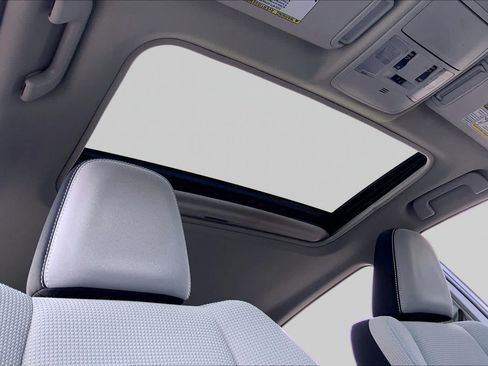 Used 2016 Toyota RAV4 XLE FWD image 14