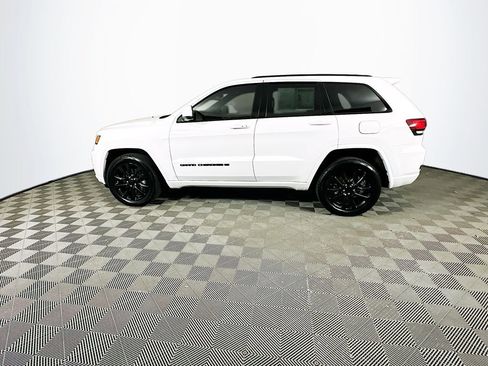 Certified 2022 Jeep Grand Cherokee Laredo X image 7