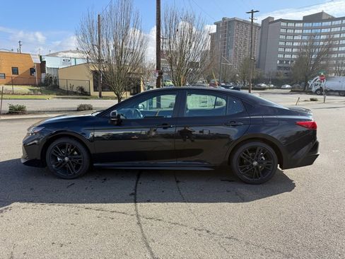 New 2026 Toyota Camry Hybrid image 6