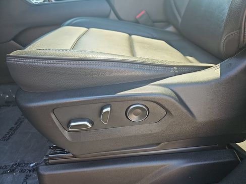 Certified 2024 GMC Yukon XL Denali AWD/4WD image 36