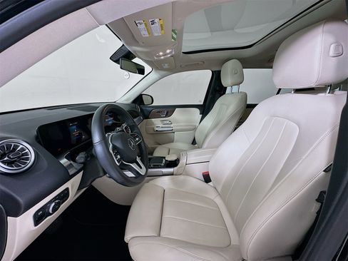 Certified 2023 Mercedes-Benz GLB 250 image 21