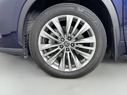 Used 2020 Toyota Highlander Platinum AWD/4WD image 33