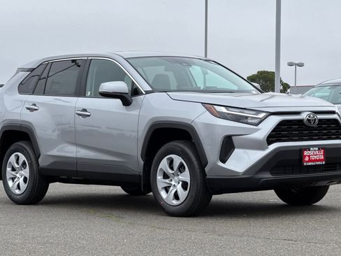 New 2025 Toyota RAV4 LE image 9