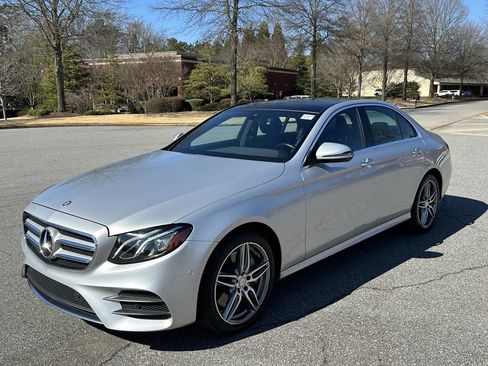Used 2017 Mercedes-Benz E 300 image 3
