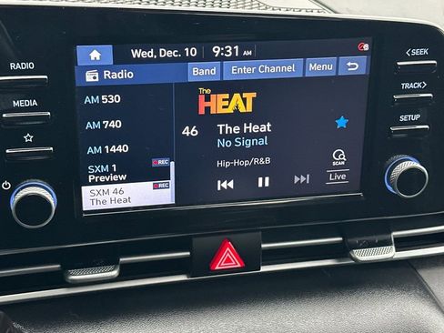 Used 2021 Hyundai Elantra SEL w/ Convenience + Premium Package image 17