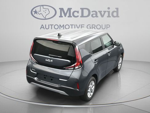 Used 2025 Kia Soul LX w/ LX Technology Package FWD image 38