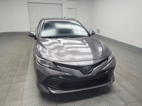 Used 2019 Toyota Camry L image 14