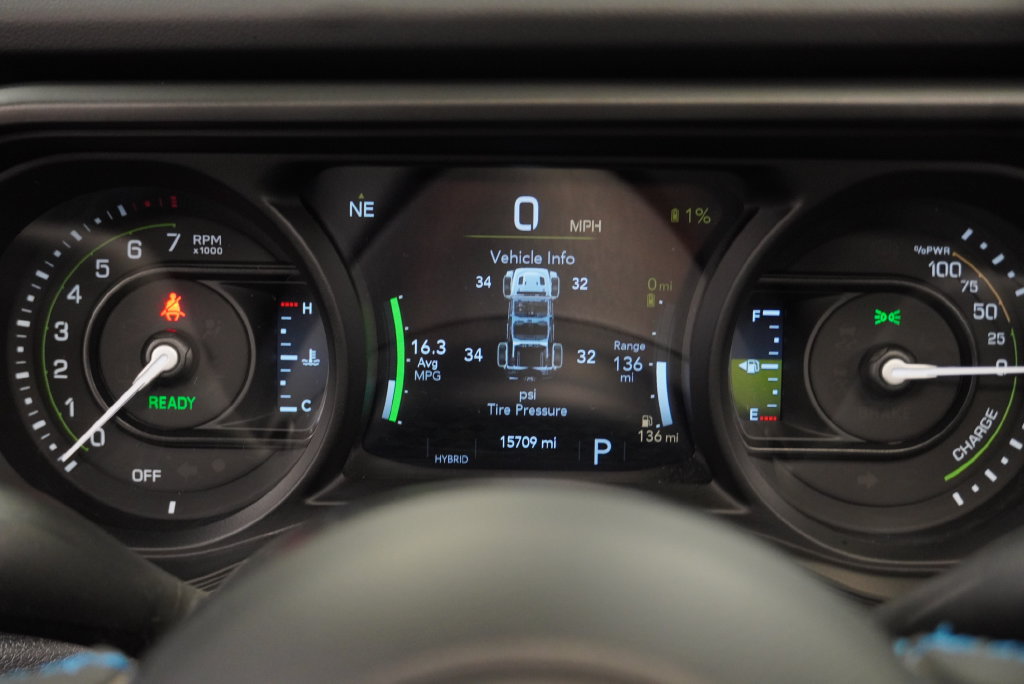 Used 2024 Jeep Wrangler Unlimited Rubicon 4xe w/ Technology Group AWD/4WD image 24