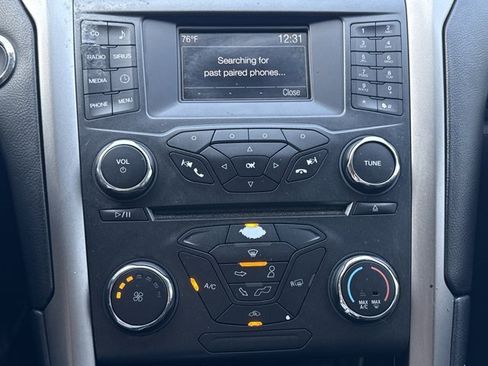 Used 2017 Ford Fusion SE image 15