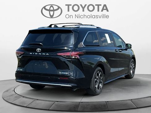 Used 2026 Toyota Sienna Platinum AWD/4WD image 6
