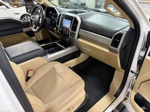 Used 2019 Ford F350 Lariat w/ Lariat Ultimate Package AWD/4WD image 19