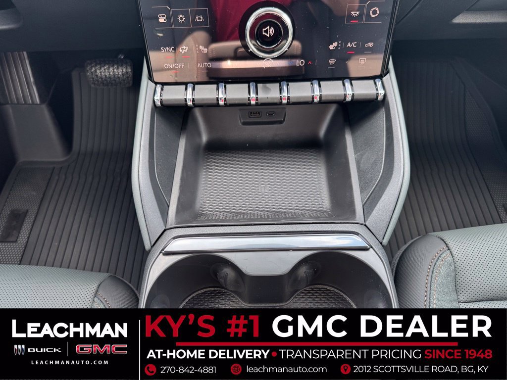 New 2027 GMC Terrain AT4 w/ LPO, Floor Liner Package AWD/4WD image 25