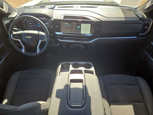 Used 2024 Chevrolet Silverado 2500 LT image 16