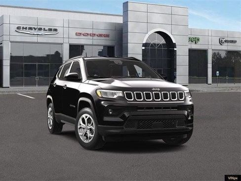 New 2024 Jeep Compass Latitude w/ Convenience Group AWD/4WD image 16
