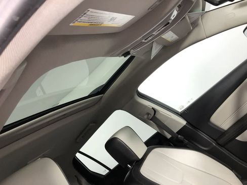 Used 2017 GMC Terrain SLT w/ Open Road Package image 19