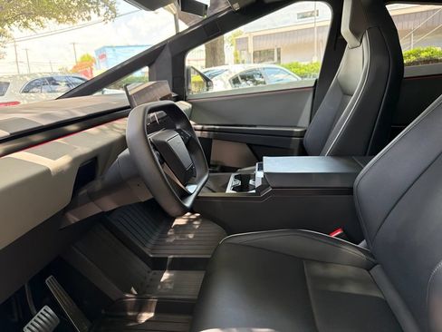 Used 2025 Tesla Cybertruck AWD Crew Cab image 14