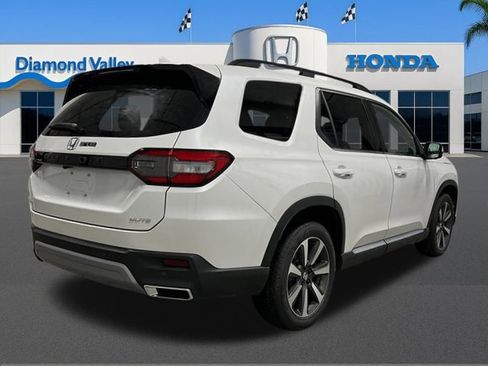 New 2025 Honda Pilot Elite image 3